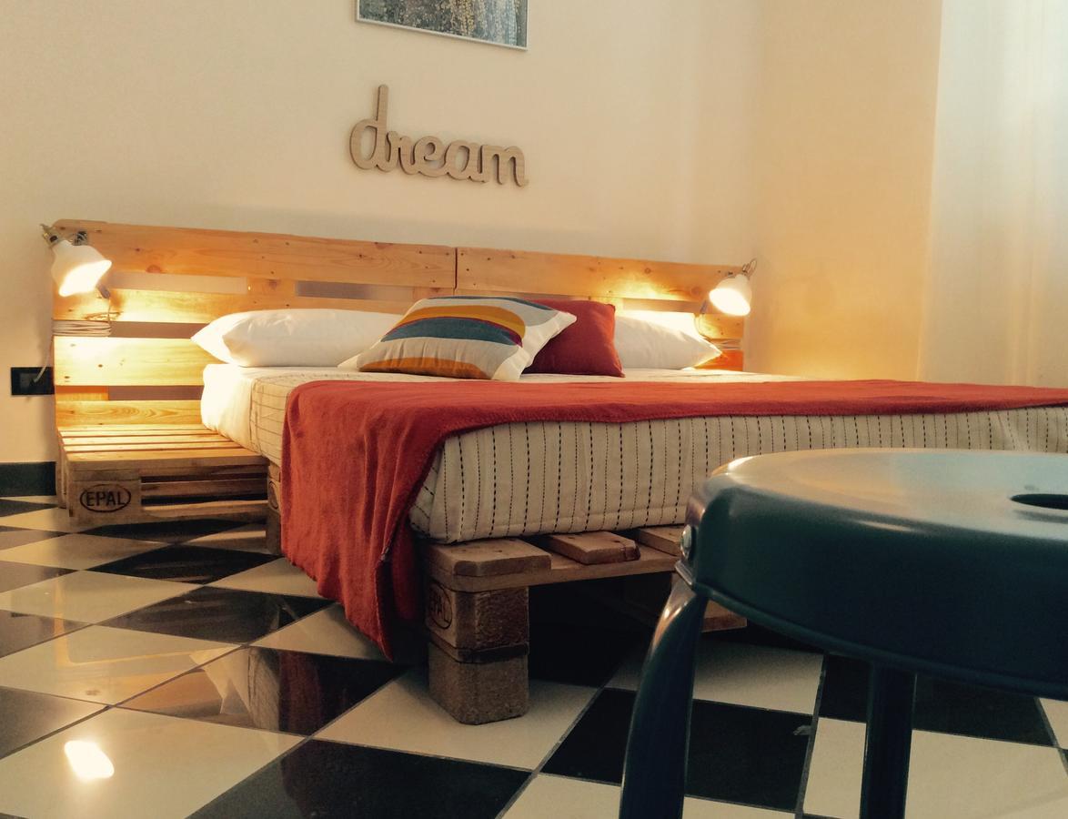 B&B Giu Le Stelle Marina di Massa Exterior photo